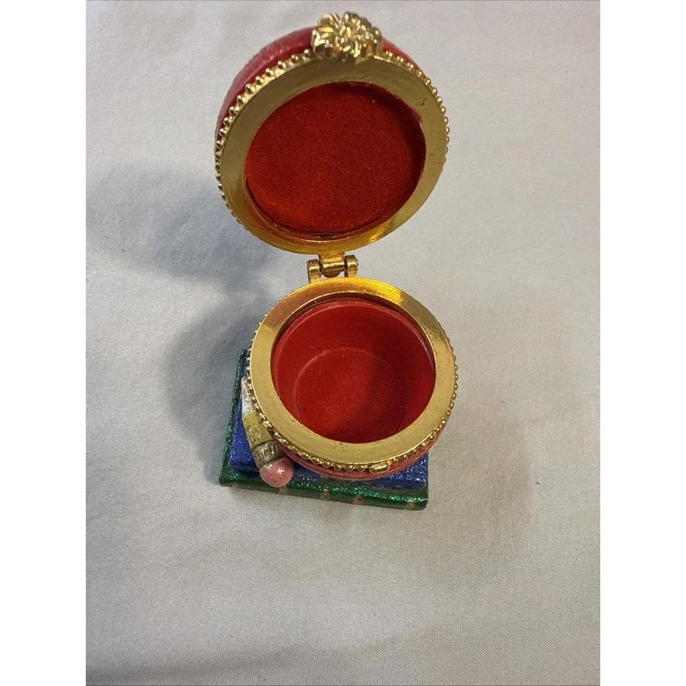 Vintage Porcelain Hinged Apple on Books Trinket Box Teacher Gift Gold Trim